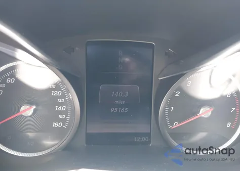 2015 Mercedes-Benz C 300 4Matic/Luxury 4Matic/Sport 4Matic z USA, uszkodzony, nr VIN 55SWF4KB1FU031801